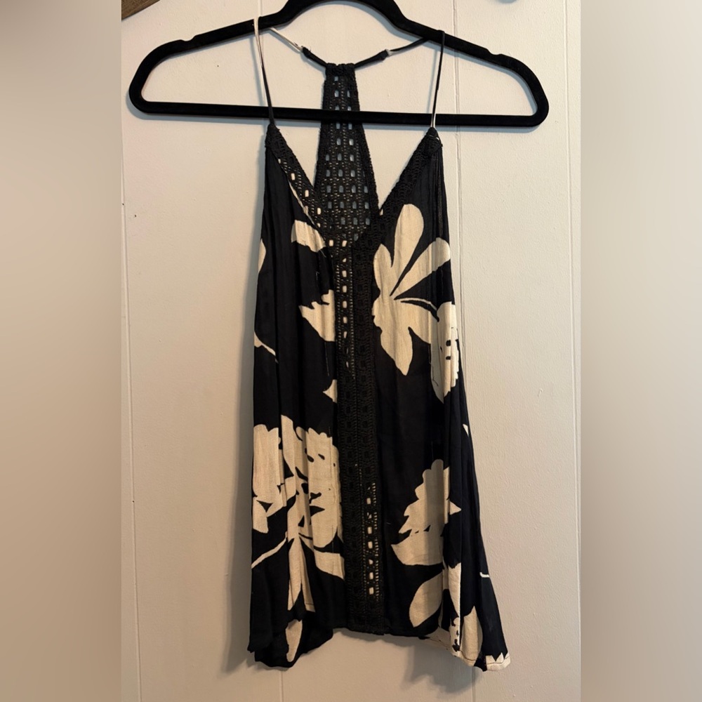 Lucky Brand Black & Cream Floral Crochet-Trim Tank Top